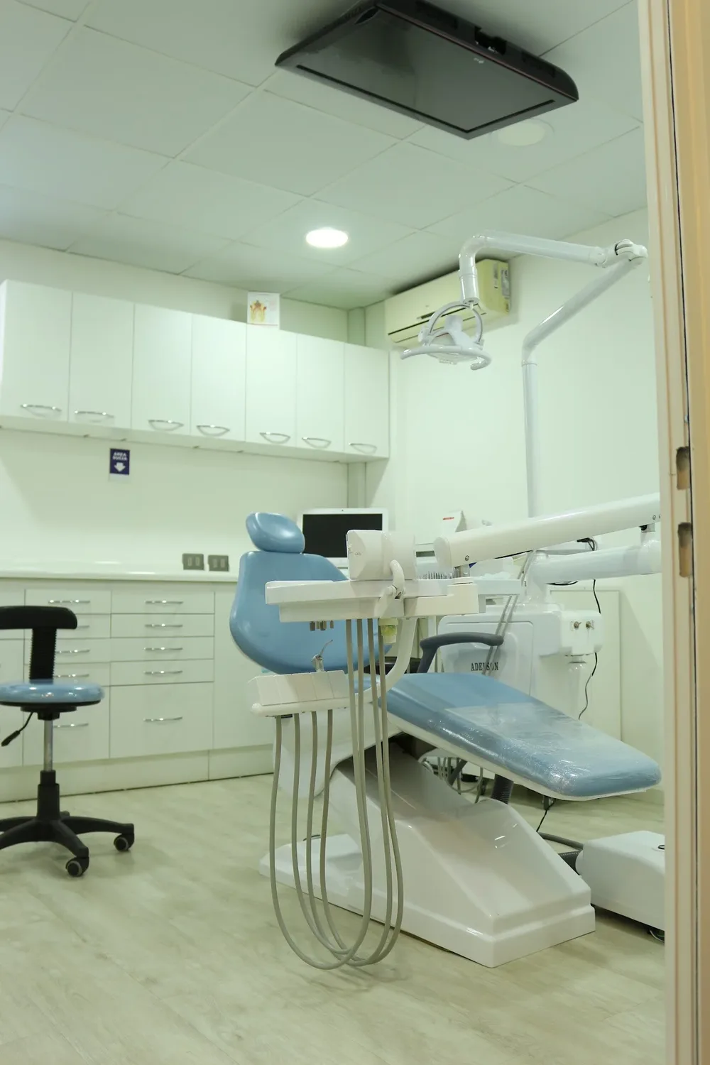 Clínica Dental C.O.R. Centro Odontológico Rancagua. Implantes dentales, Ortodoncia, Endodoncia, Odontopediatría