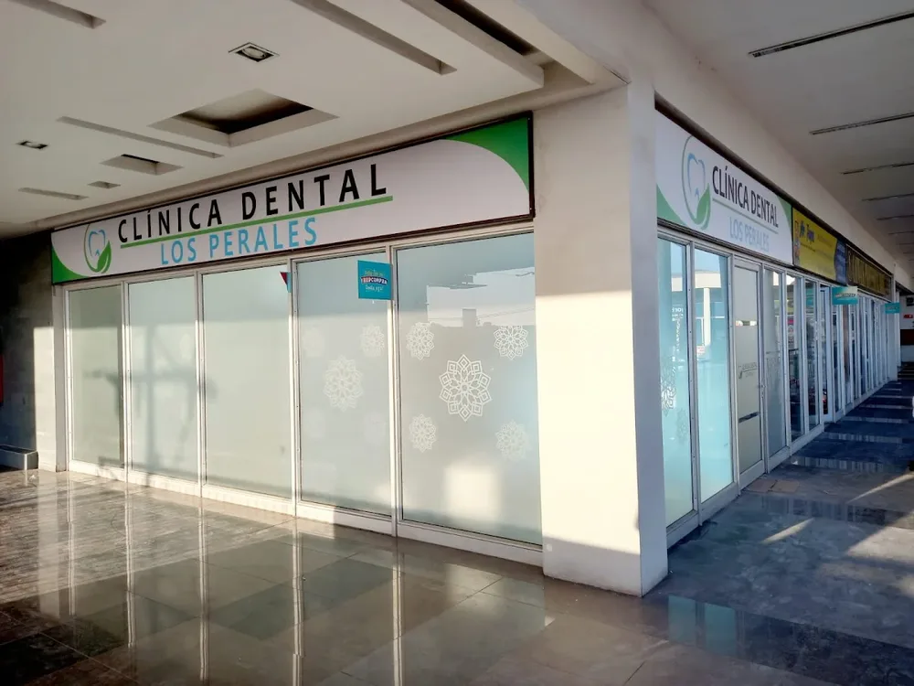 Clínica Dental Los Perales • La Serena