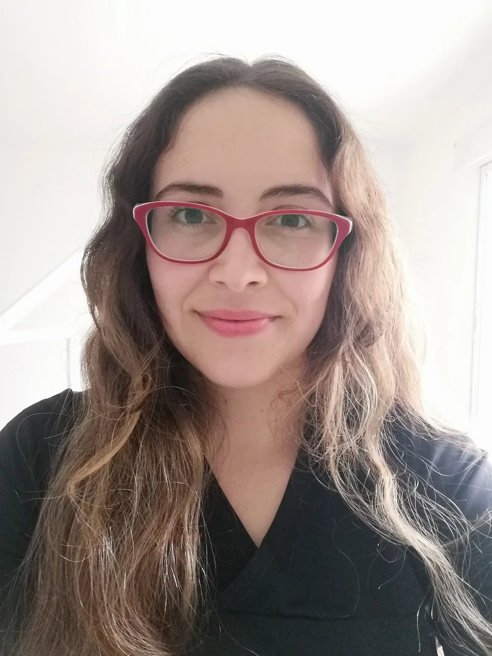 Dra. Claudia Tello